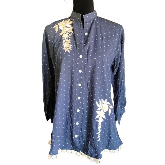 Pacific Women's Flowy Button Down Floral Embroidered Blouse in Blue - Size M - Picture 1 of 5